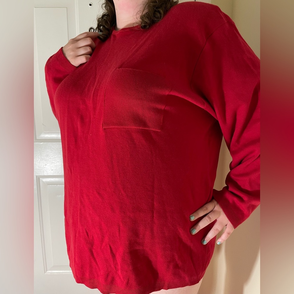 Vintage Bloomingdale’s long sleeve, soft and light weight.